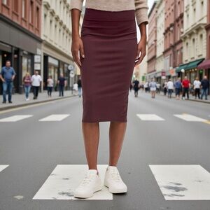Lululemon Nulu Slim-Fit High-Rise Skirt in Garnet Sz 8